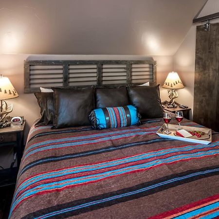 Fifth Dimension, 2 Bedrooms, Wifi, Hot Tub, Game Table, Grill, Sleeps 4 Ruidoso Luaran gambar