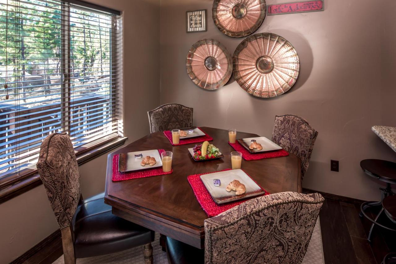 Fifth Dimension, 2 Bedrooms, Wifi, Hot Tub, Game Table, Grill, Sleeps 4 Ruidoso Luaran gambar